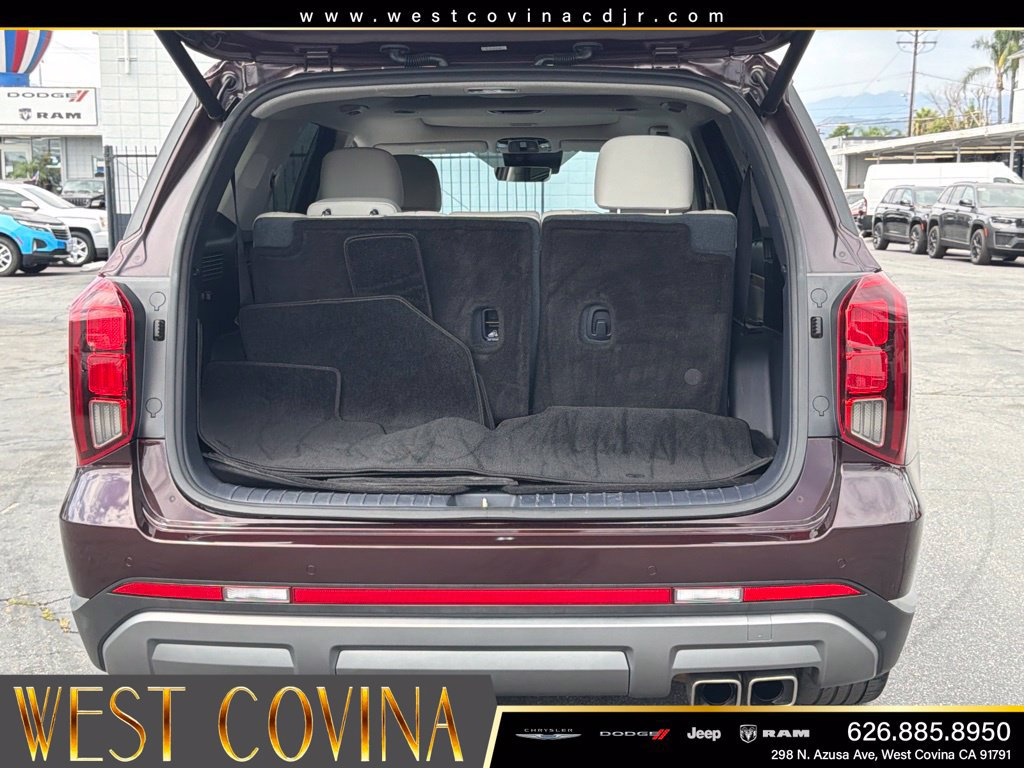 Used 2023 Hyundai Palisade Limited FWD image 16