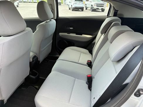 Used 2021 Honda HR-V LX image 8
