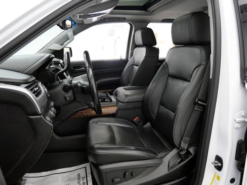 Used 2019 Chevrolet Tahoe Premier w/ RST 6.2L Performance Edition AWD/4WD image 10