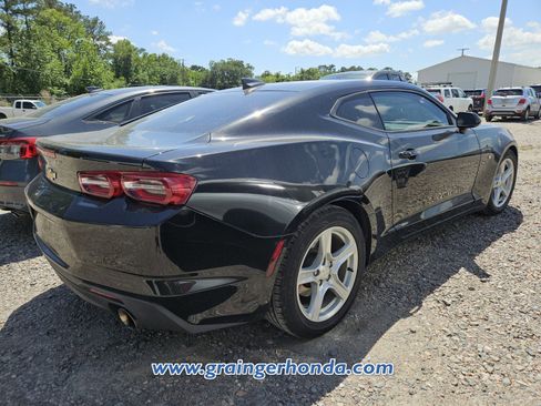 Used 2023 Chevrolet Camaro LT RWD image 6
