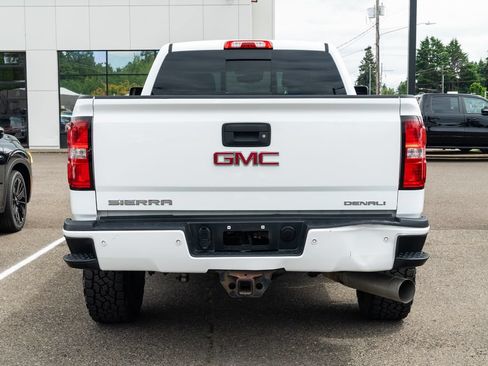 Used 2016 GMC Sierra 2500 Denali w/ Duramax Plus Package AWD/4WD image 5