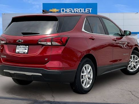 Used 2024 Chevrolet Equinox LT w/ LPO, Floor Liner Package FWD image 4