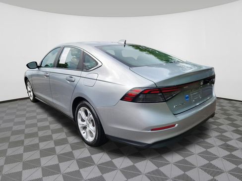 Certified 2025 Honda Accord LX image 3