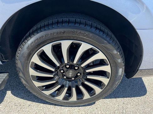 Used 2024 Lincoln Navigator Black Label AWD/4WD image 24