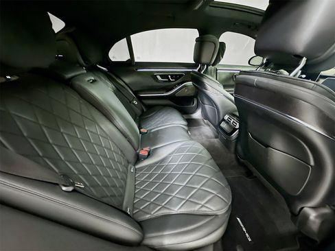 Used 2021 Mercedes-Benz S 580 4MATIC Sedan w/ AMG Line image 29