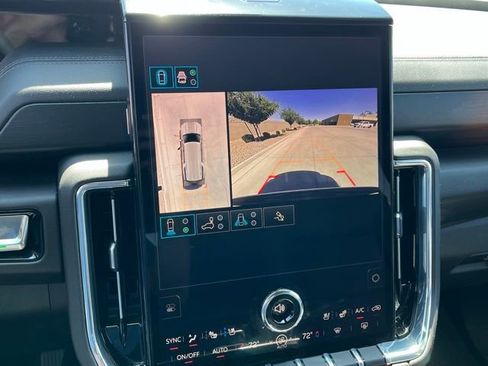 Used 2025 GMC Yukon XL Denali AWD/4WD image 23