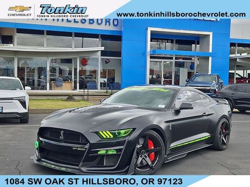 Used 2020 Ford Mustang Shelby GT500 w/ Technology Package RWD image 1