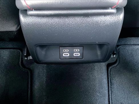 Used 2023 Toyota Corolla SE w/ SE Premium Package image 32