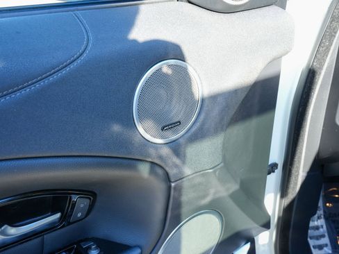 Used 2016 Land Rover Range Rover Evoque SE Premium image 21