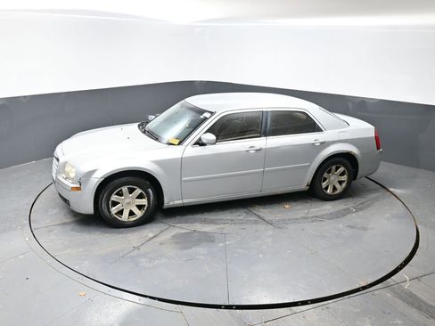 Used 2005 Chrysler 300 Touring w/ Sound Group image 16