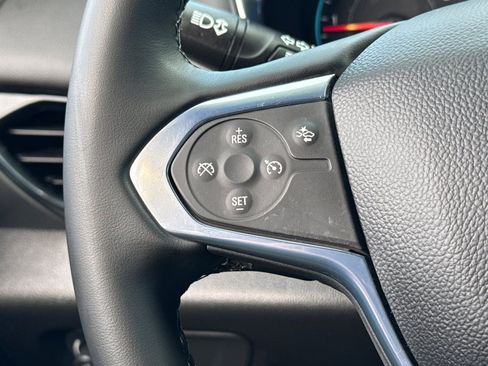 Used 2023 Chevrolet Traverse LT image 34