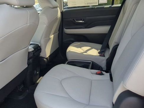 New 2026 Toyota Grand Highlander AWD image 14