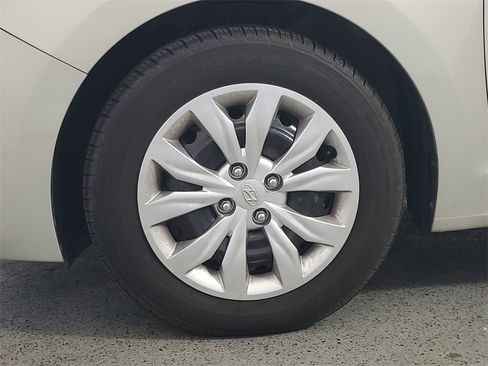 Used 2018 Hyundai Accent SE image 8