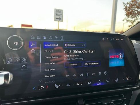 New 2026 Chevrolet Equinox EV RS image 13