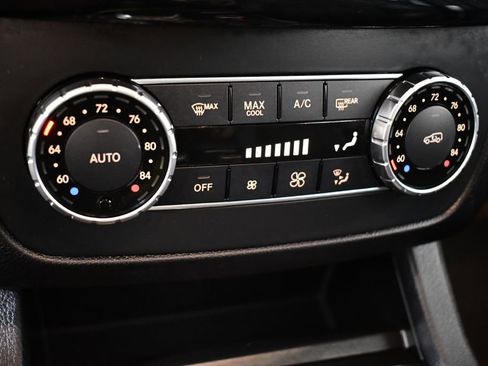 Used 2018 Mercedes-Benz GLE 350 4MATIC image 33