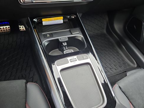 New 2026 Mercedes-Benz GLB 35 AMG 4MATIC image 22