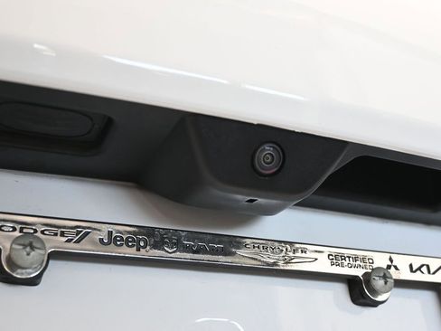 Used 2025 Jeep Grand Cherokee Laredo X RWD image 30