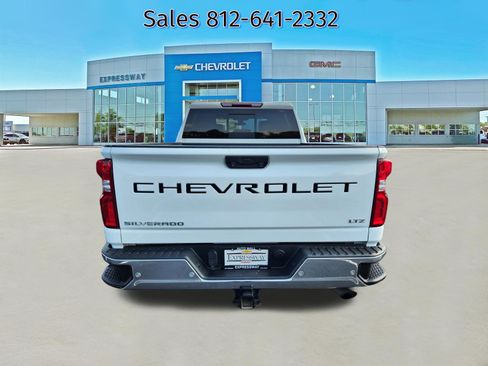Used 2020 Chevrolet Silverado 2500 LTZ AWD/4WD image 6