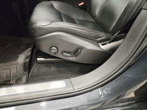 Used 2016 Volvo XC90 T6 Momentum w/ Momentum Plus Package image 34