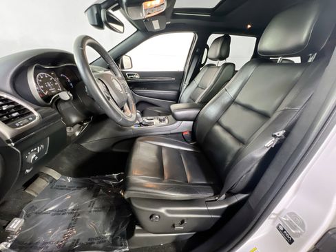 Used 2022 Jeep Grand Cherokee Limited image 21