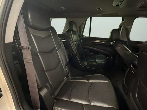 Used 2015 Cadillac Escalade Premium AWD/4WD image 14