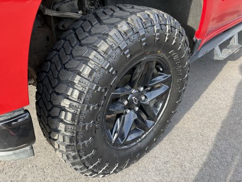 Used 2021 Chevrolet Silverado 1500 LT Trail Boss w/ Convenience Package II image 31