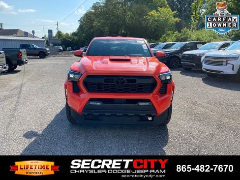 Used 2024 Toyota Tacoma TRD Sport AWD/4WD image 2