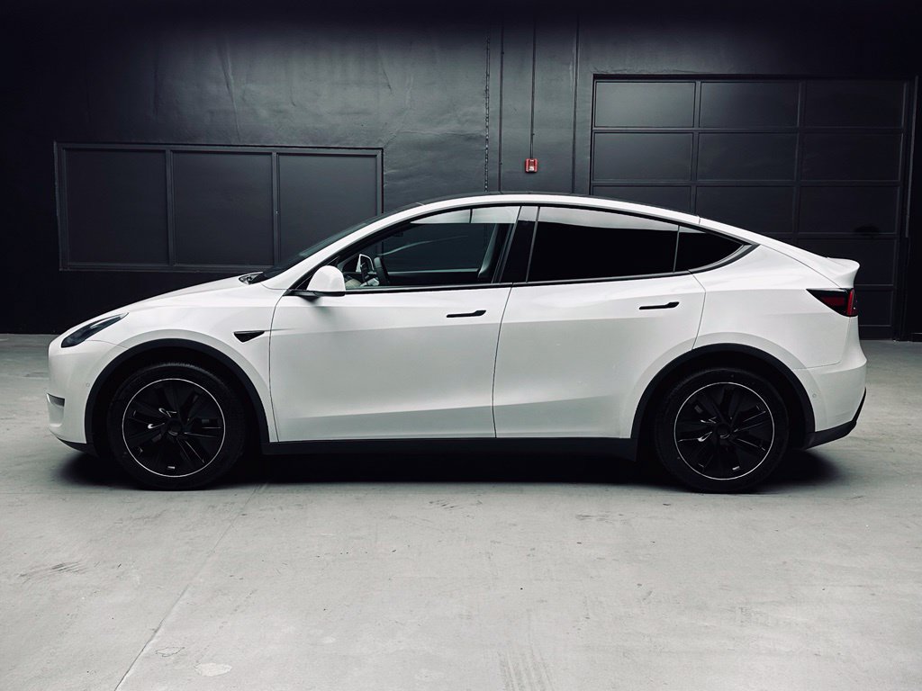 Used 2021 Tesla Model Y Long Range AWD/4WD image 5