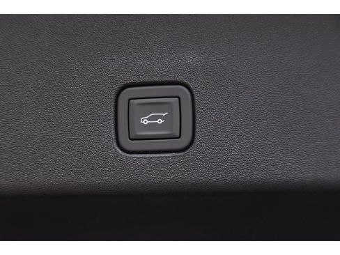 New 2026 Cadillac Optiq Sport 2 w/ LPO, Floor Liner Package AWD/4WD image 23