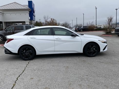 New 2026 Hyundai Elantra SEL Sport image 8