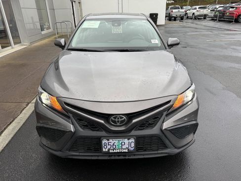 Used 2023 Toyota Camry SE w/ Cold Weather Package image 8