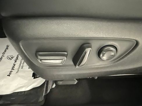 Used 2025 Toyota Grand Highlander AWD Hybrid image 20