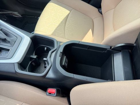 Certified 2025 Toyota RAV4 XLE AWD/4WD image 28