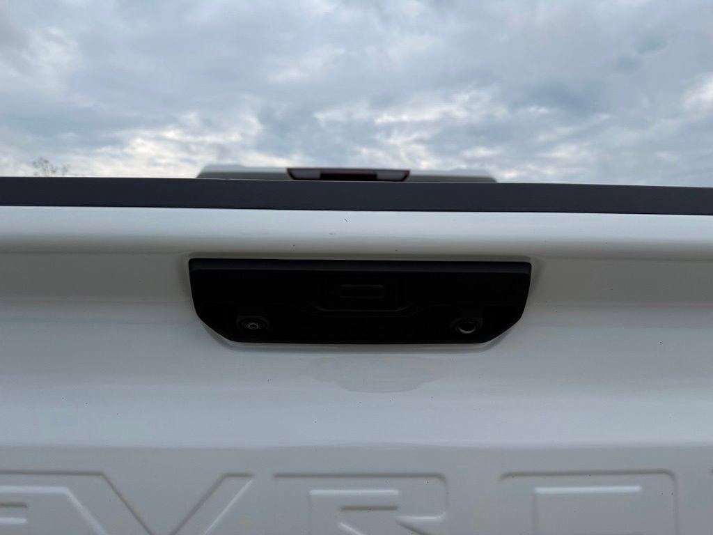 Used 2024 Chevrolet Silverado 1500 LT AWD/4WD image 6