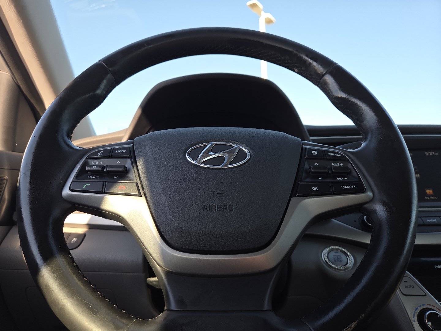 Used 2017 Hyundai Elantra SE w/ SE A/T Tech Package 03 FWD image 21