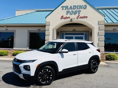 Used 2021 Chevrolet TrailBlazer LT w/ Premium Seating Package FWD image 25