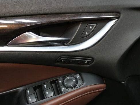 Used 2019 Buick Enclave Avenir w/ Avenir Technology Package AWD/4WD image 20