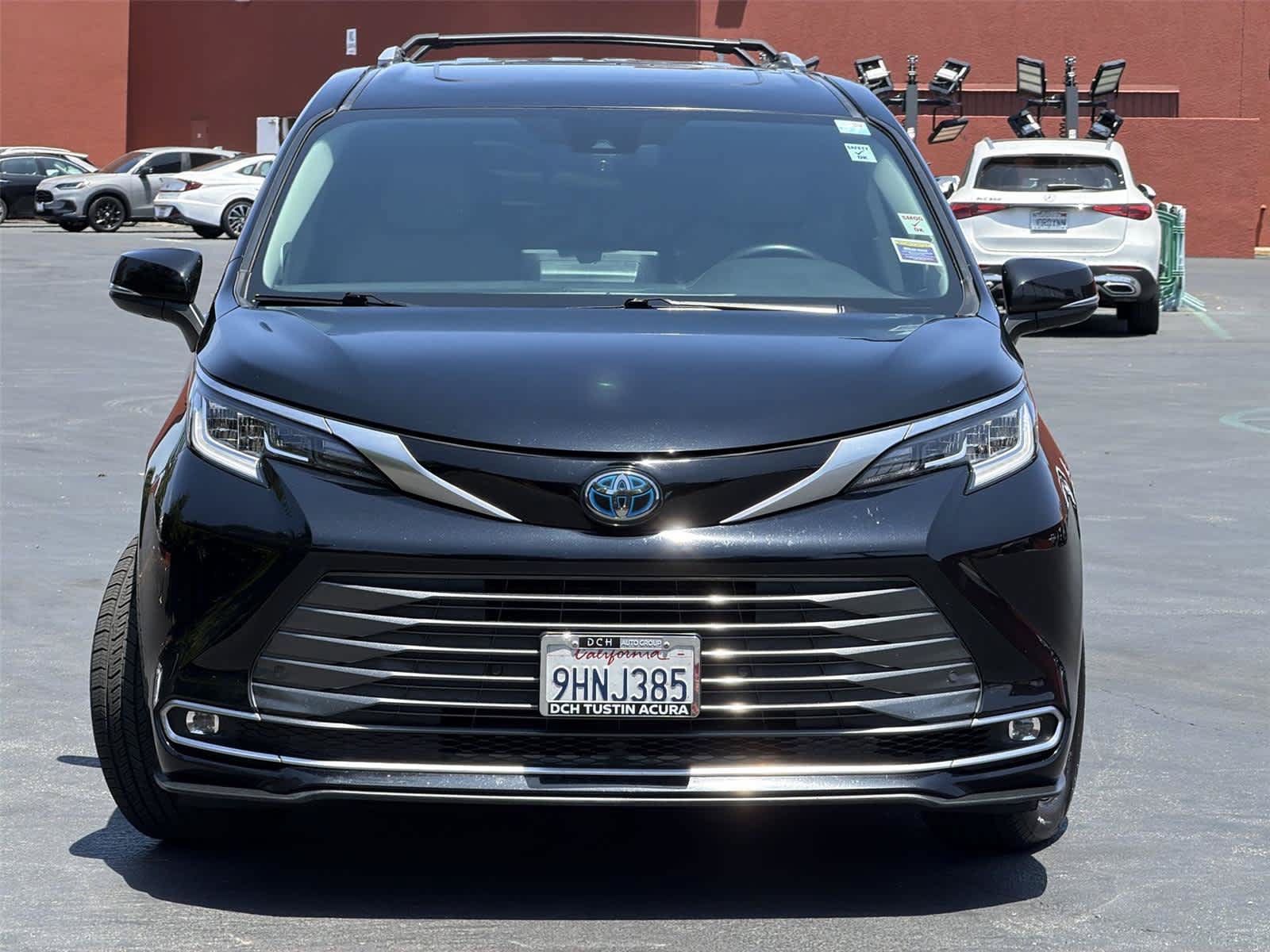 Used 2021 Toyota Sienna Limited AWD/4WD image 7
