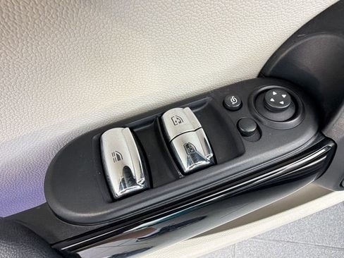 Used 2017 MINI Cooper S image 13