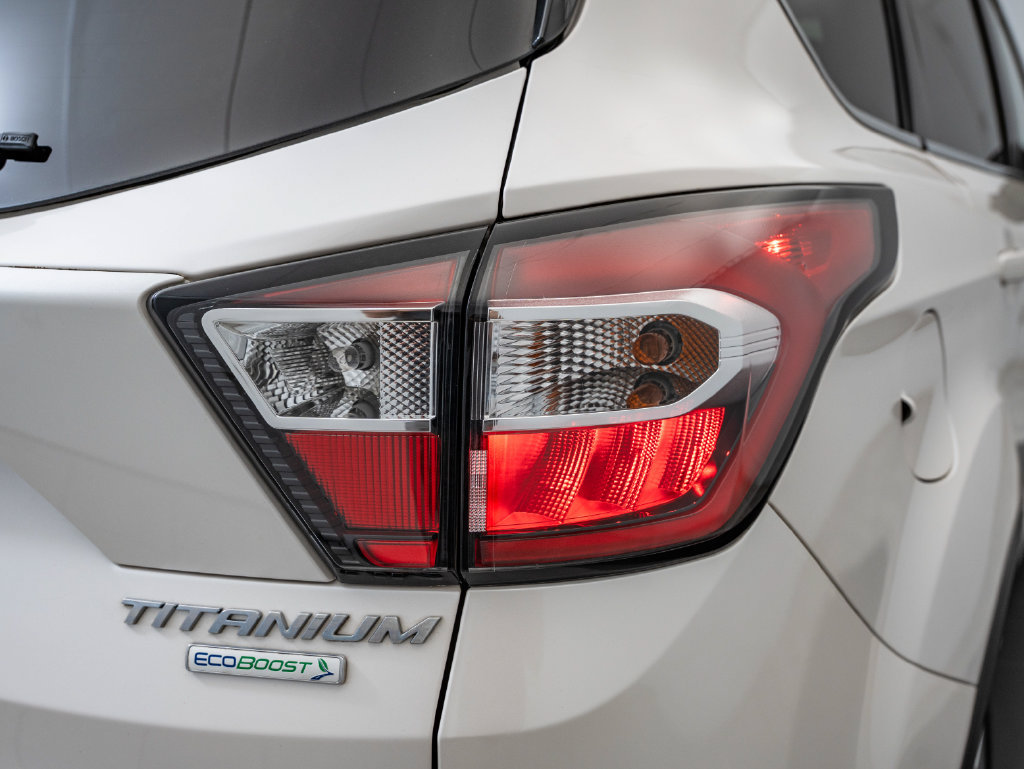 Used 2018 Ford Escape Titanium FWD image 9