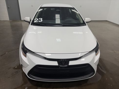 Used 2023 Toyota Corolla LE image 34