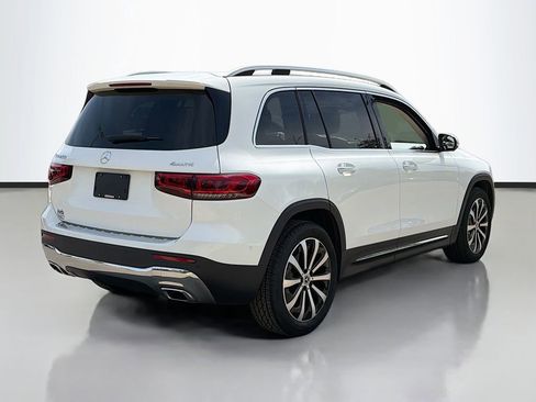 Used 2022 Mercedes-Benz GLB 250 4MATIC image 5