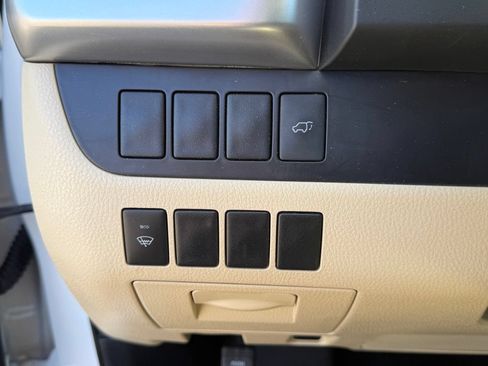 Used 2016 Toyota Highlander XLE AWD/4WD image 25