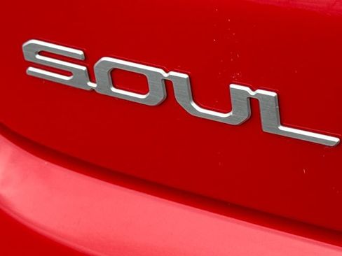 Used 2023 Kia Soul GT-Line FWD image 17