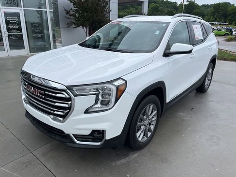 Used 2023 GMC Terrain SLT AWD/4WD image 1