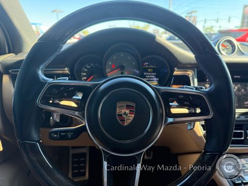 Used 2020 Porsche Macan S image 28