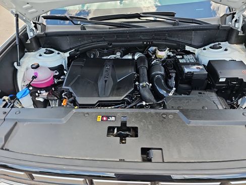 Certified 2025 Hyundai Santa Fe SE FWD image 24