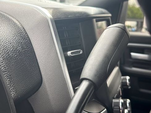 Used 2024 RAM 3500 Big Horn AWD/4WD image 25