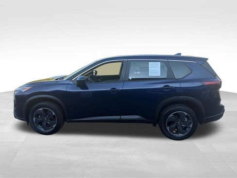 Used 2024 Nissan Rogue SV FWD image 2
