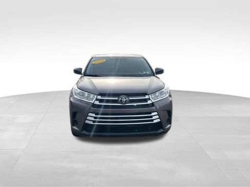 Used 2019 Toyota Highlander LE image 8